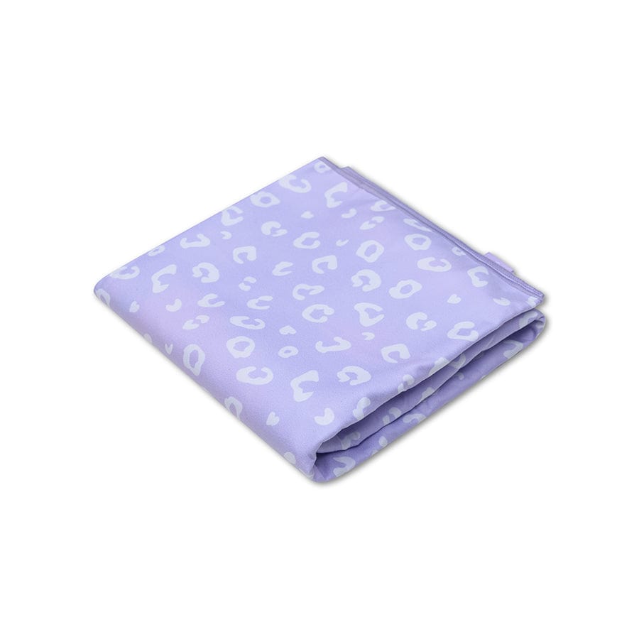 strandlaken-135x65cm-panter-lila-swim-essentials-1