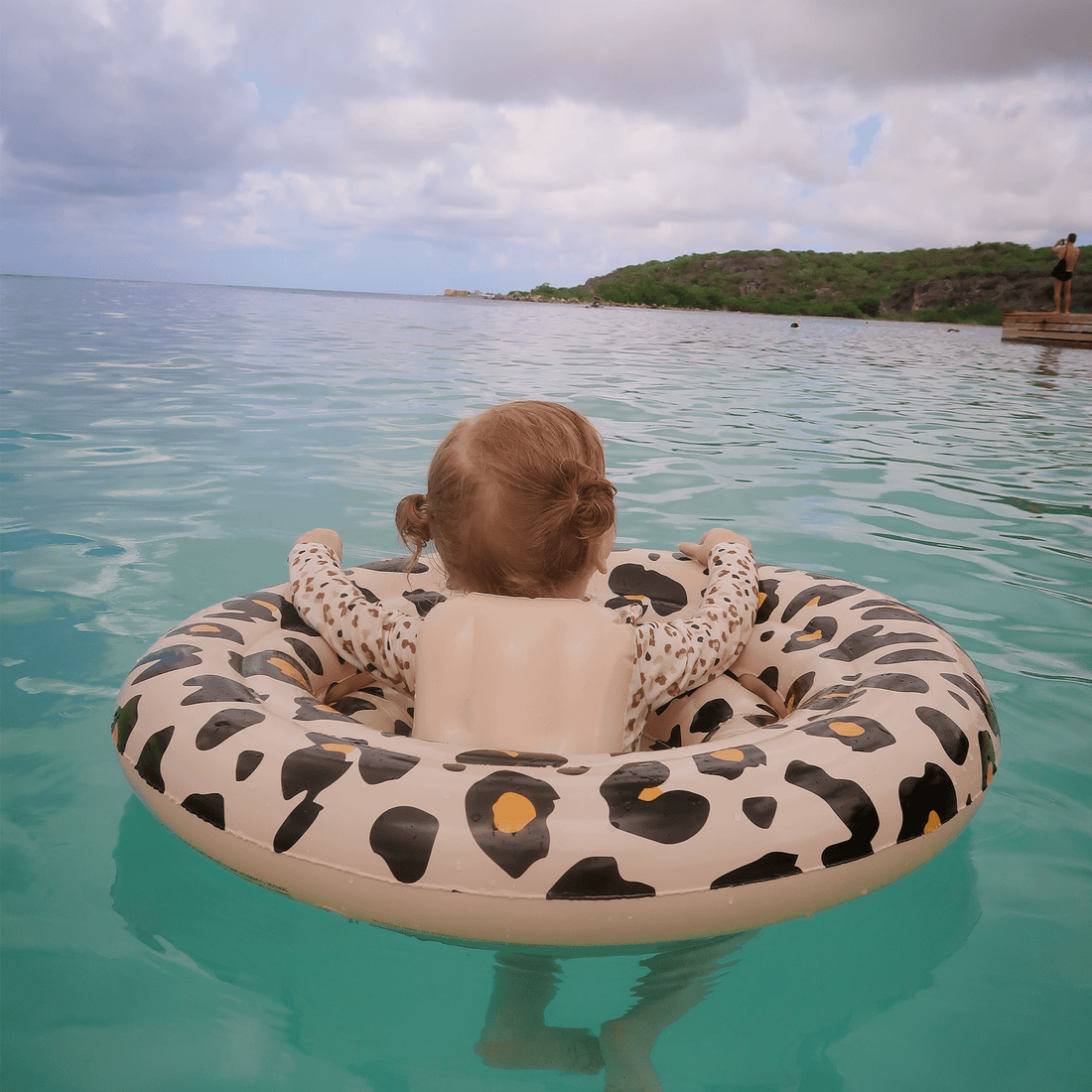 baby-float-beige-panterprint-swim-essentials-1