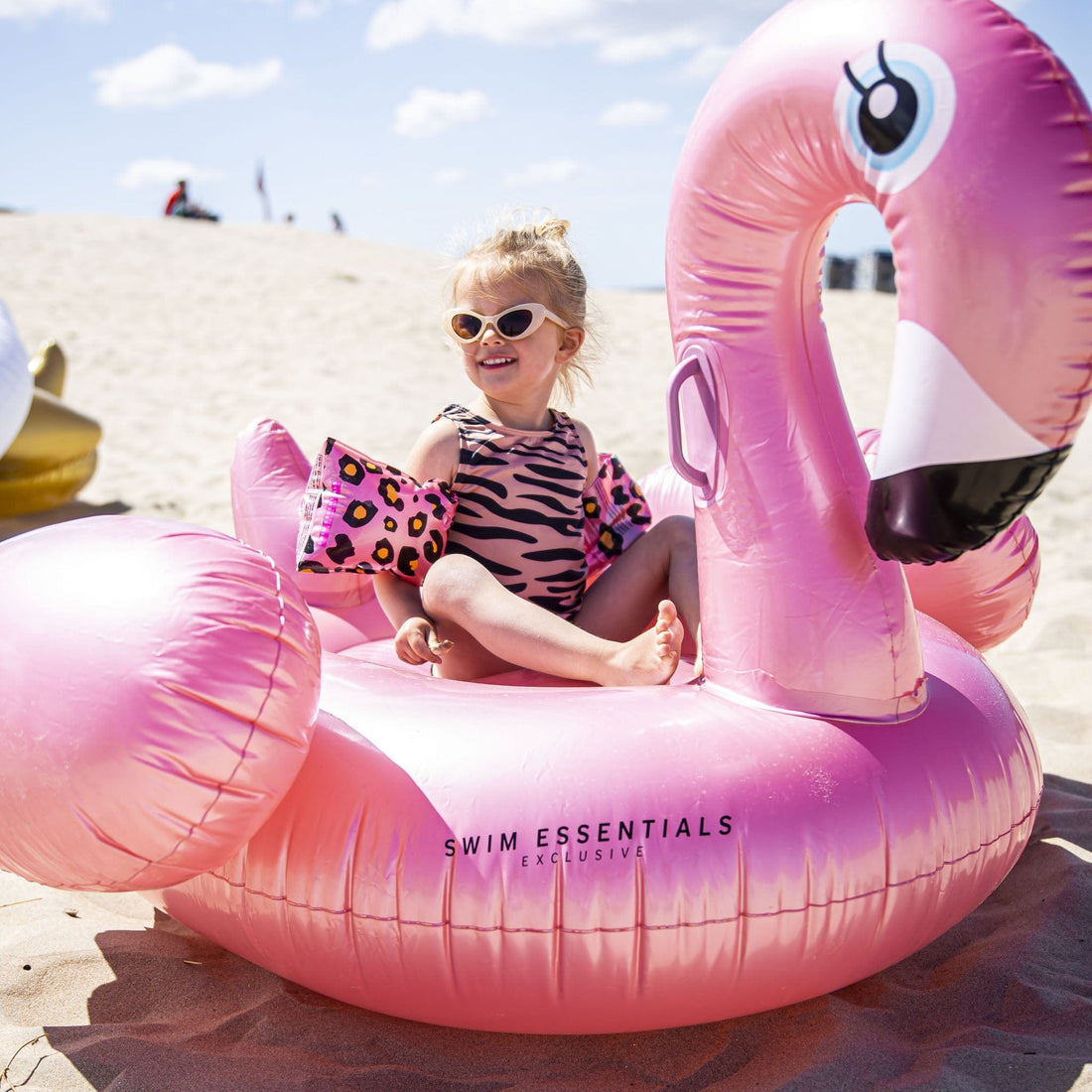 opblaasdier-flamingo-rose-swim-essentials-1